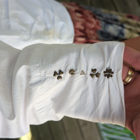 Decorative Blouse - Picture 6 of 9